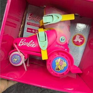 Girls Barbie RollerSkates size 9-12